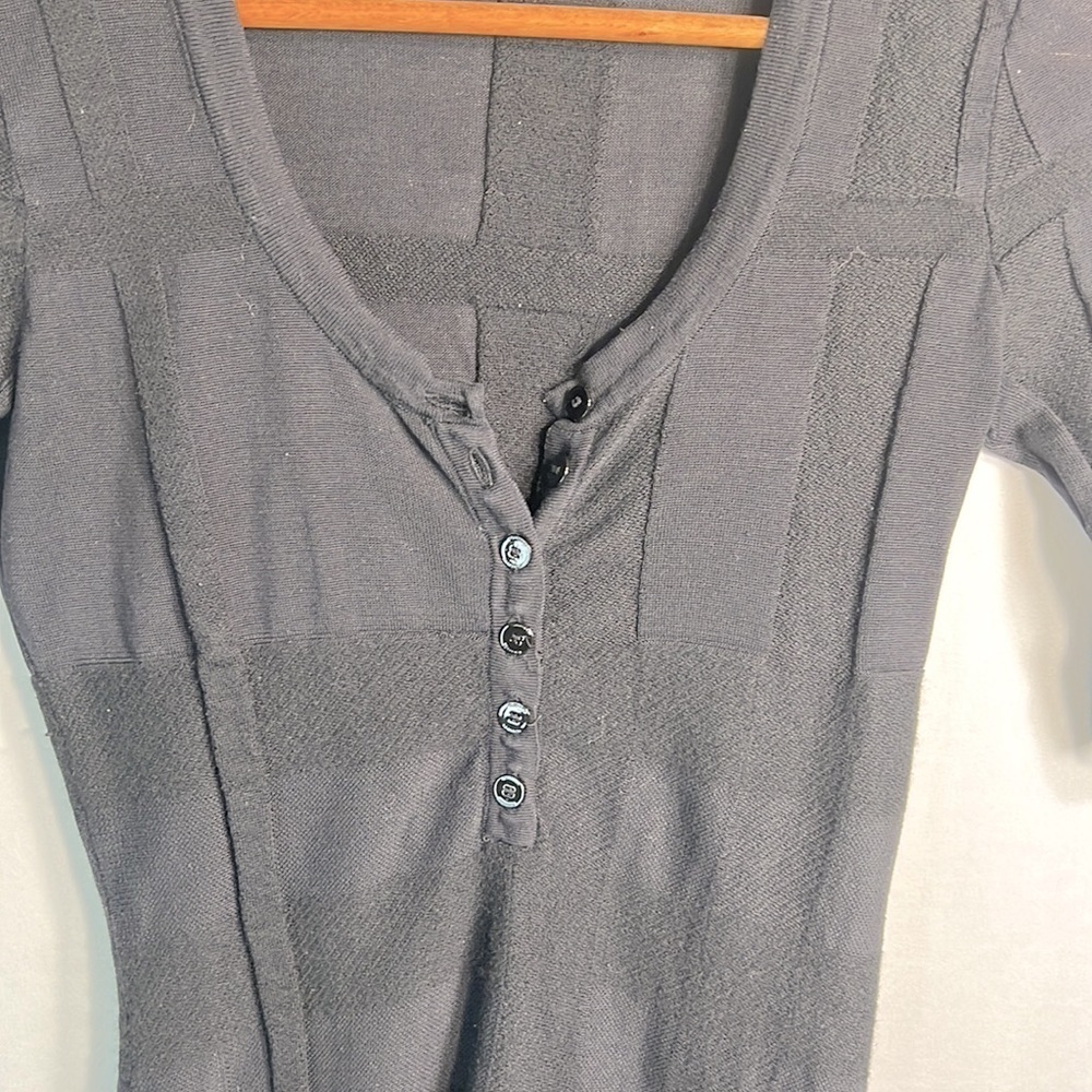 Burberry Henley Sweater size S - Picture 3 of 8